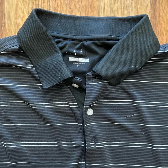 Walter Hagen Golf Shirt - Picture 2 of 2